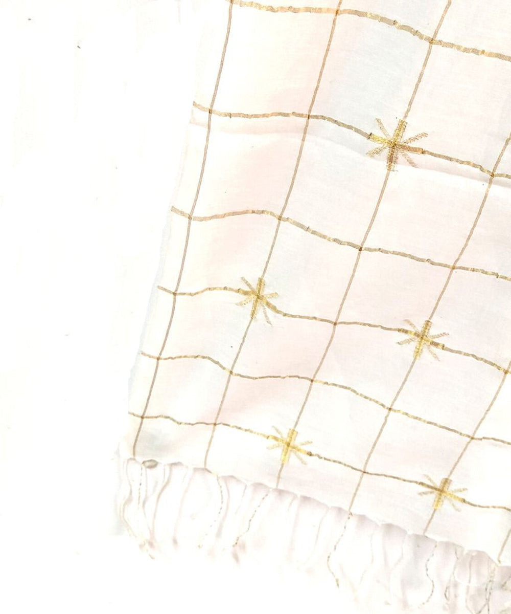 White handloom jamdani cotton stole