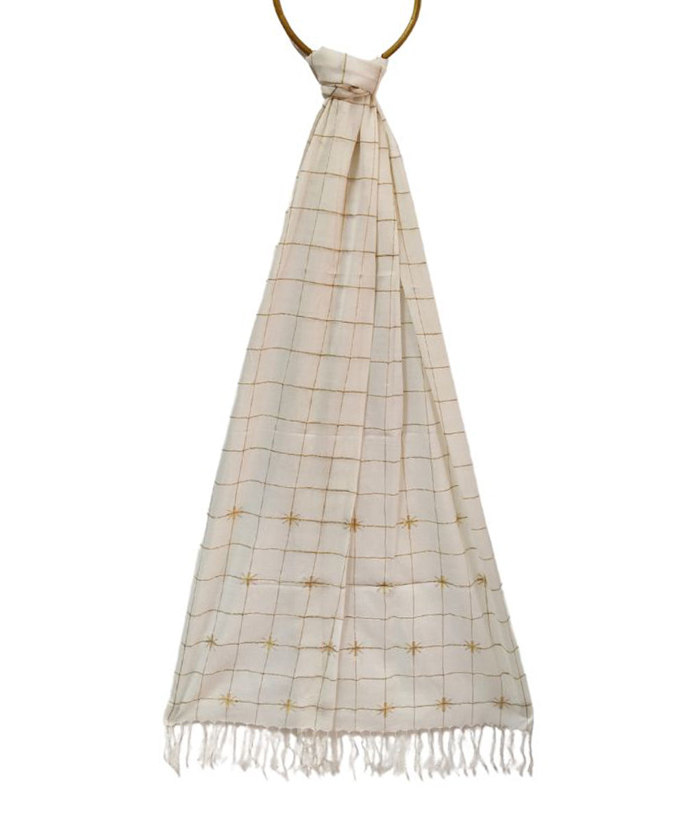 White handloom jamdani cotton stole