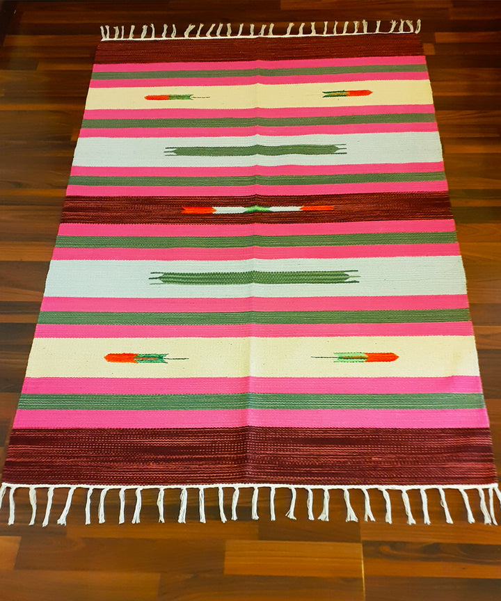 Multi color cotton hand loom floor rug (5x3 ft.)