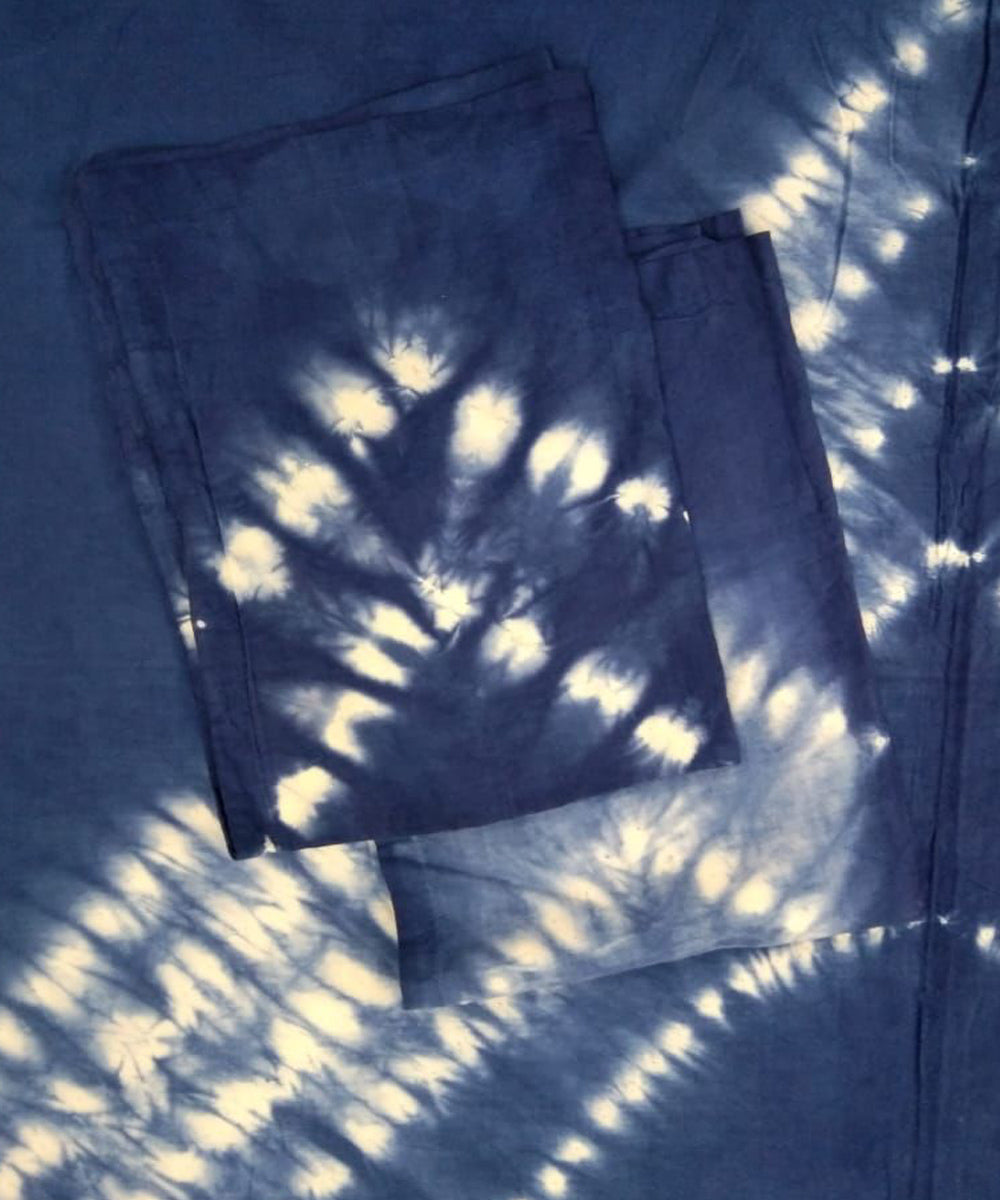 Blue handcrafted tie dye cotton double bedsheet