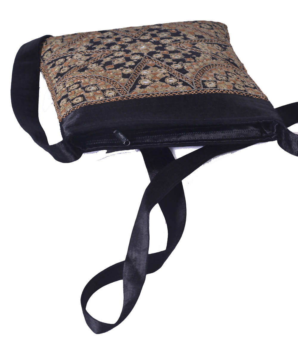 Black beige hand embroidery mashroo cross body bag