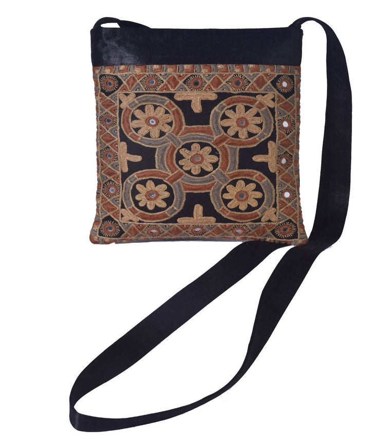 Black mashroo hand embroidery cross body bag